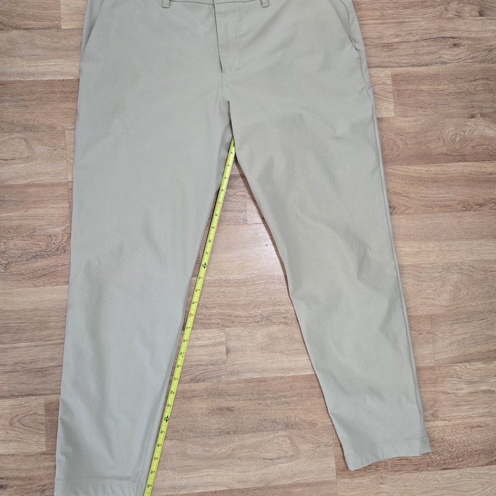 Lululemon Pants Men’s Size 38 Light Cream Relaxed Taper Smooth Twill - Picture 9 of 10